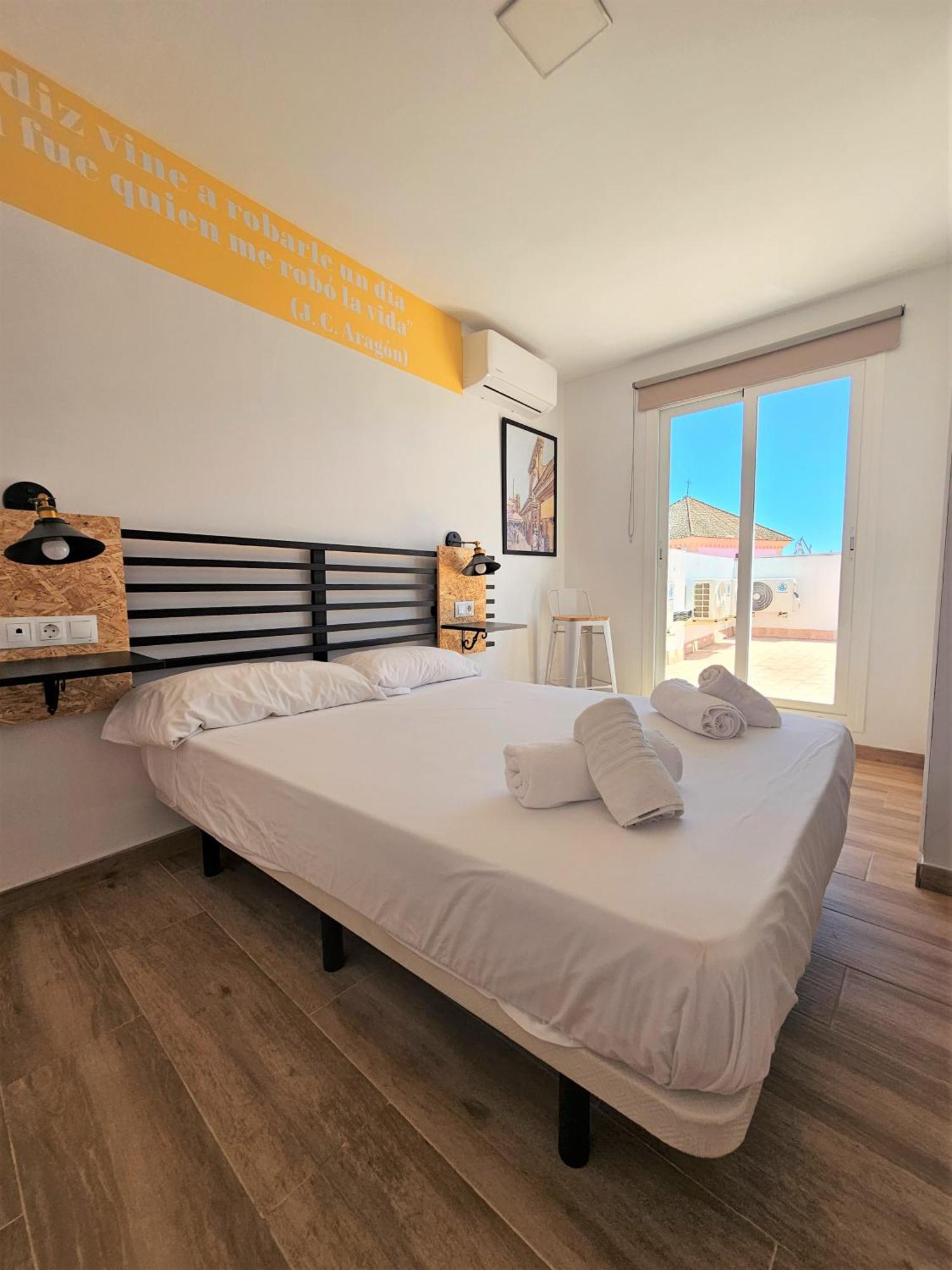 Apartamentos Plaza Santo Domingo Cadiz Dış mekan fotoğraf